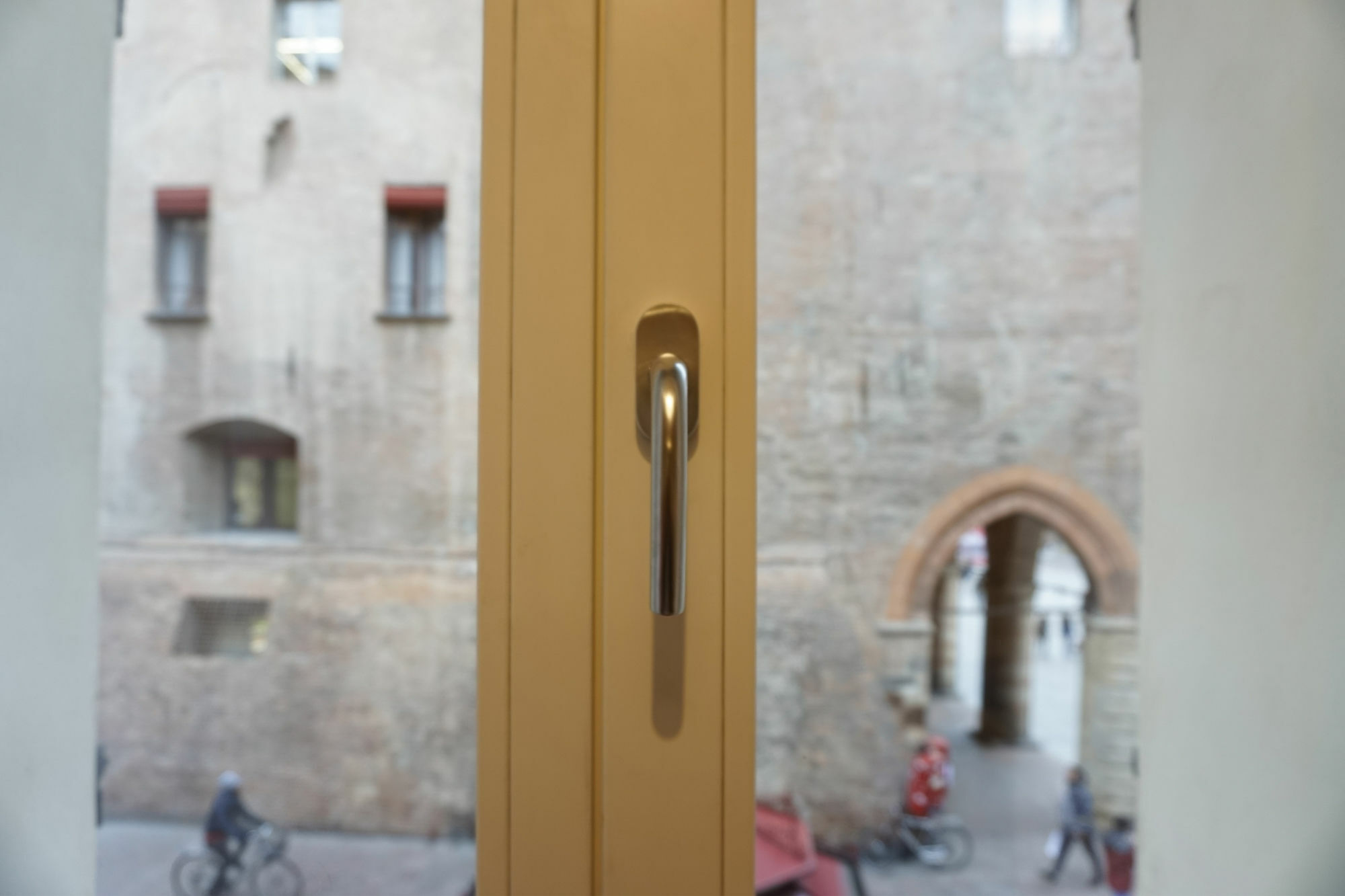 Casa Isolani Luxury Rooms Piazza Maggiore 1 Болонья Екстер'єр фото