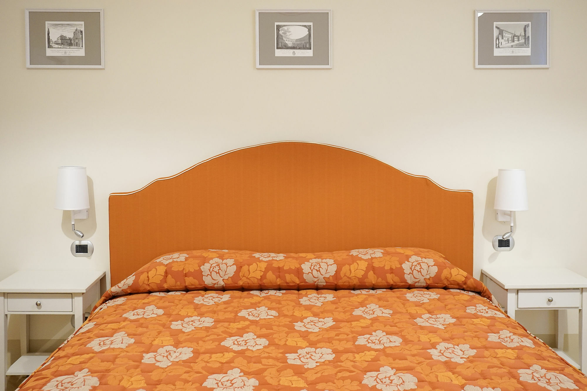 Casa Isolani Luxury Rooms Piazza Maggiore 1 Болонья Екстер'єр фото